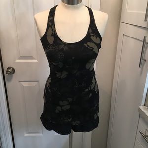 Green lululemon tank size 6
